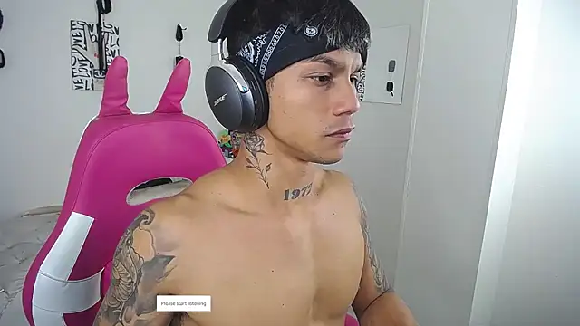 Leonard_Price live sex cam