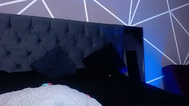 princess_mia1126 - Princess_Mia1126's free webcam - UK Sex Cams