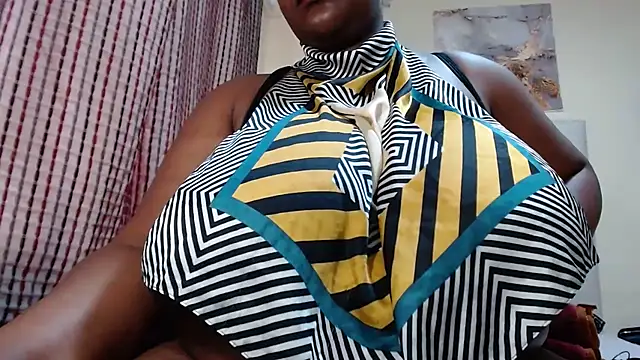 CHOCOLATEDARKBUSTYX live cam profile