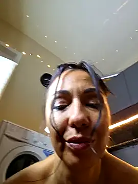 LeticiaWoods live sex cam