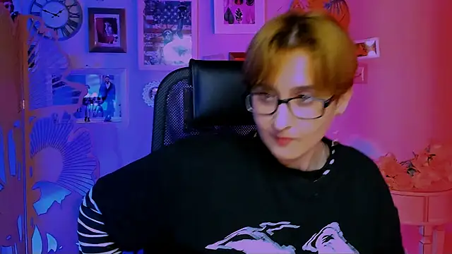 lixeluna - LixeLuna's free webcam - UK Sex Cams