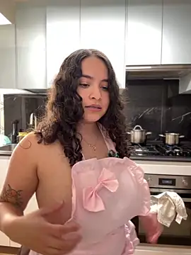 sweet_sully__ (F young) - BOOBS OUT