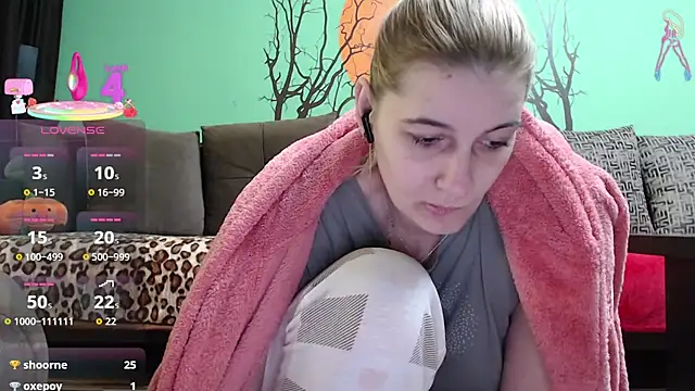 lovingfeetheels - Lovingfeetheels's free webcam - UK Sex Cams