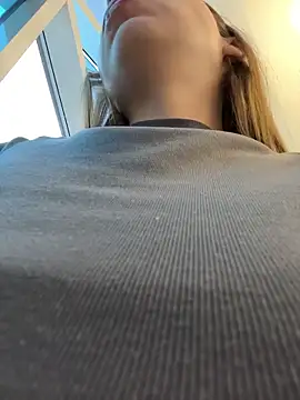 leiamood (F young) - Two and three fingers in pussy