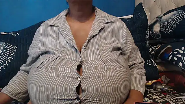 cutefirmmelonss (F mature) - PLZZ HELP ME BUY MY OWN  HOUSE