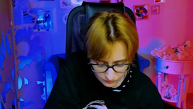 lixeluna - LixeLuna's free webcam - UK Sex Cams