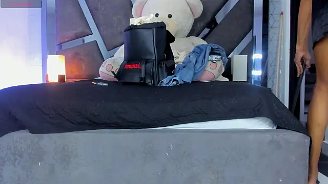 elektrabomdans - ElektraBomdans's free webcam - UK Sex Cams