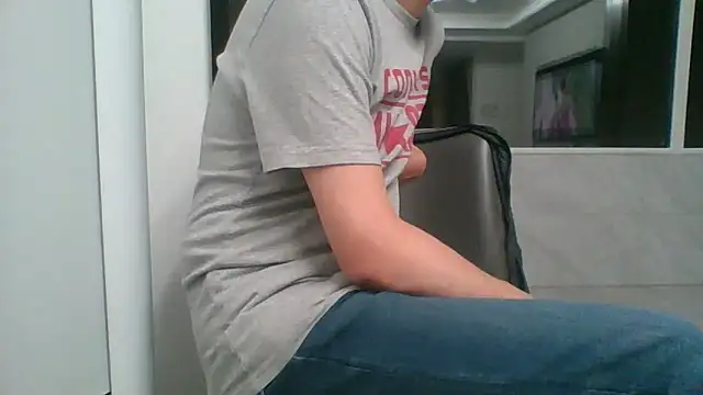 nole_china7 (Ask my age) - talk / fun / cum