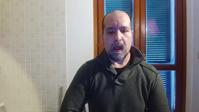 amirdib2025 - AMIRDIB2025's free webcam - UK Sex Cams