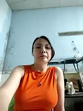 Famrita live cam profile