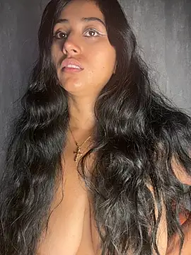 Valentinne_z live cam profile