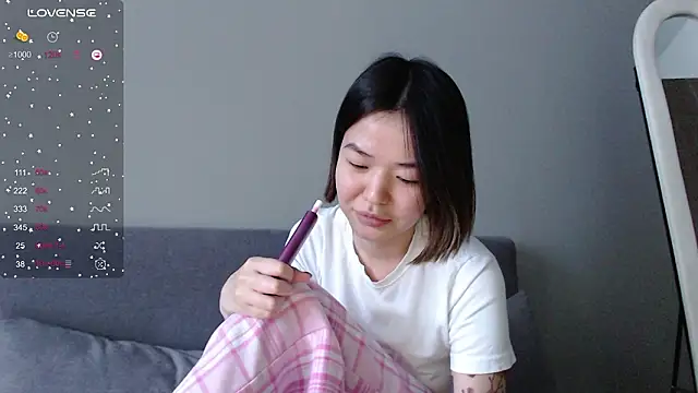 niia_mur (F young) - take off top