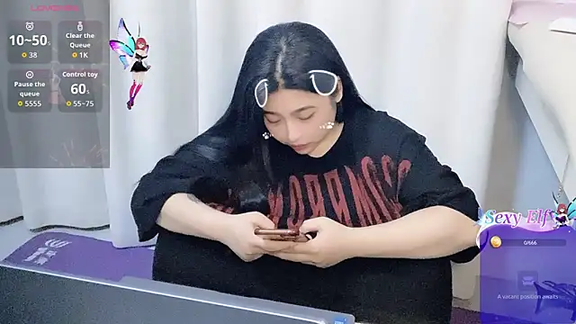 missqiu-w - Missqiu-w's free webcam