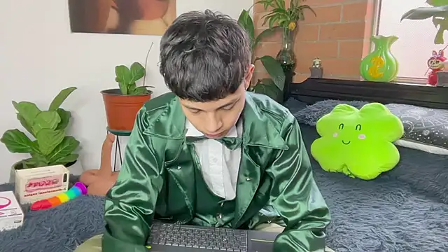 andy_belier23 (M twink) - masturbation one hour