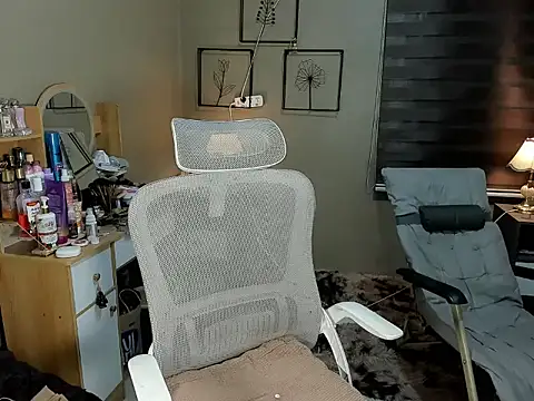 eternitybanks - EternityBanks's free webcam - UK Sex Cams