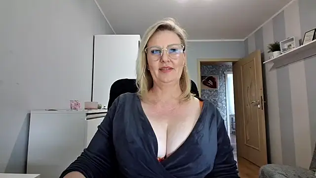 Diana Live (DianaLive)