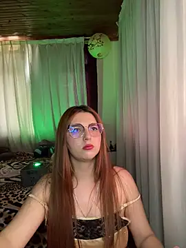 Webcam Model (CoraVibes)  is live.Free join now!