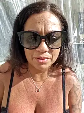 Webcam Model (cleo094)  is live.Free join now!