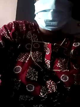 Webcam Model (tamilkaviya431) is live