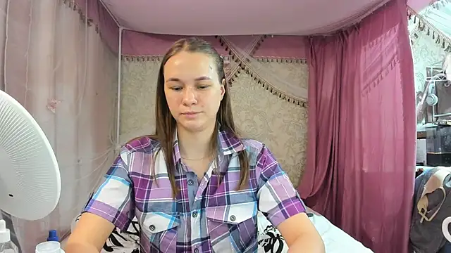 leila_bambi_ (F young) - shake your butt