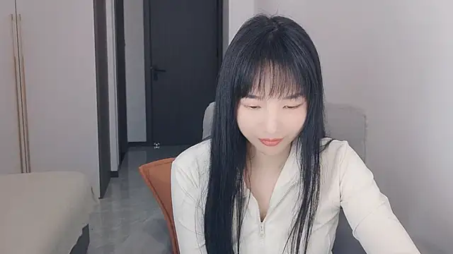 lisa-3333 - Lisa-3333's free webcam - UK Sex Cams