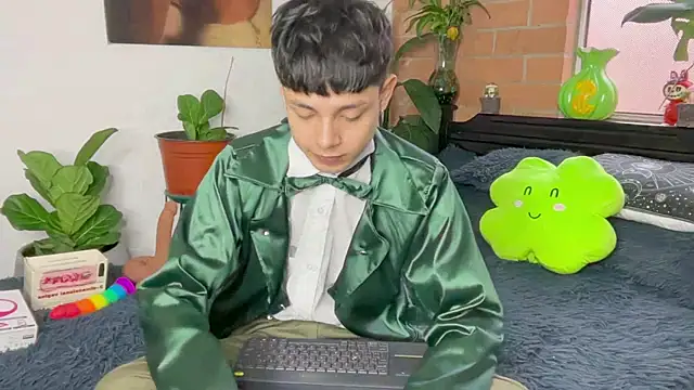 andy_belier23 (M twink) - 🍀 ✨ masturbation one hour ✨🍀