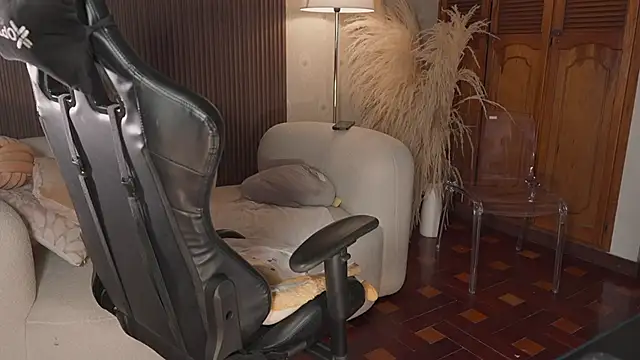 kateowens (F young) - Undress me and make my pussy wet 😊