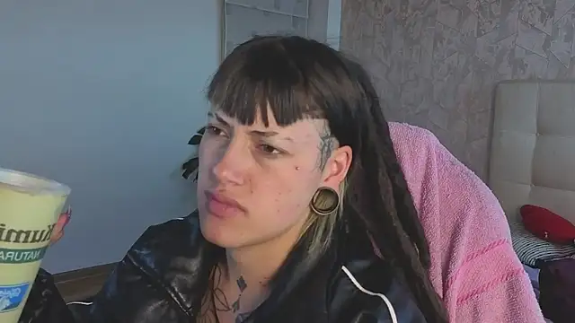 _sharlotte777 (F young) - Oil in my ass + spanks