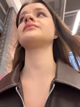 kittyqueeny (F young) - Body tour FULLY NAKED 😍