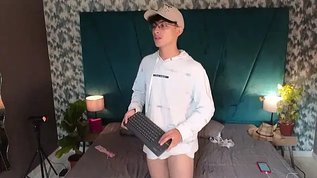 Preview of aaron_eze