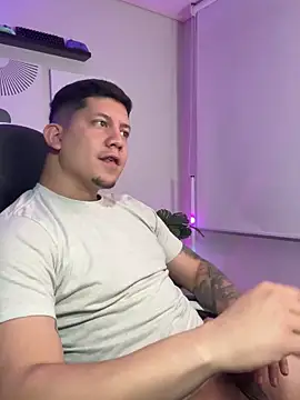 _robertobaggioo live sex cam