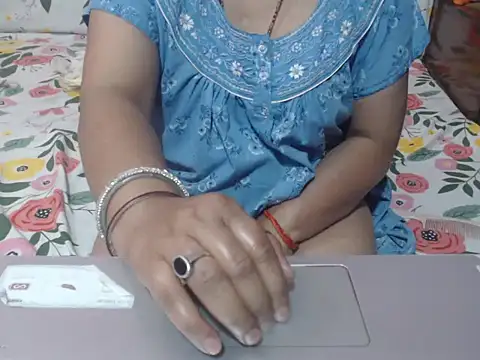 Rozy-Corvy live cam profile