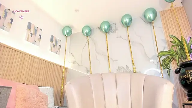 online porn web cam Fyre Divine