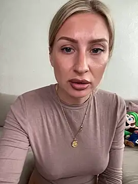 xxbellexx (F young) - Show Ass& slap 4 x / 2 Videos LT