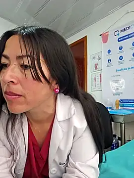 justsamantha_ (Ask my age) - BIG SQUIRT ON THE STRETCHER