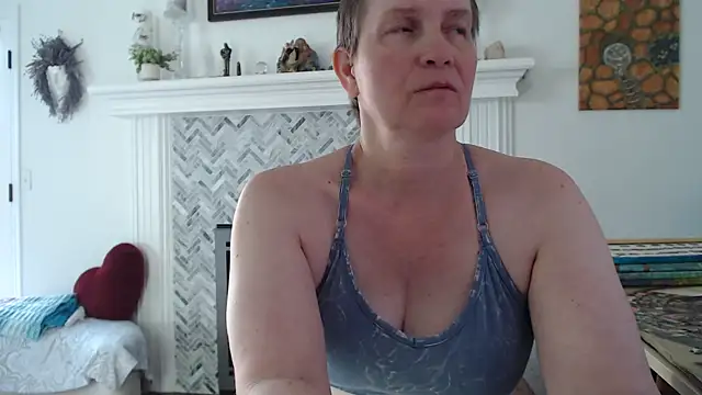 AuroraWillows live cam