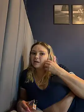 sky25x (F milf) - Bend over spank ass