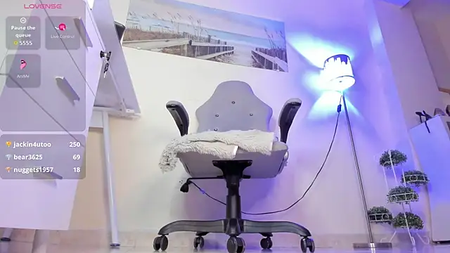 anastacya_ (F milf) - game feet