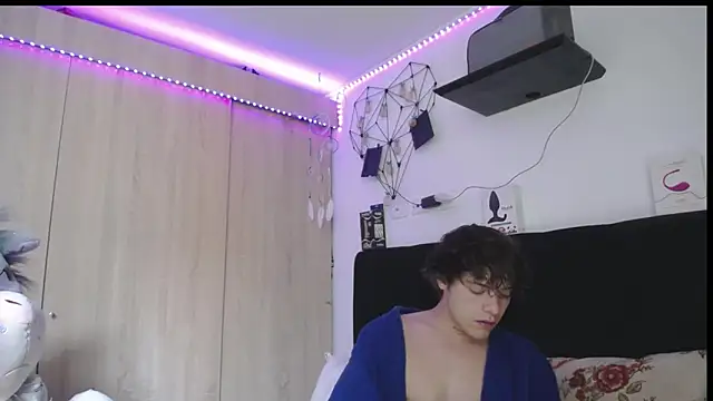 santiago_kiler - Santiago_kiler's free webcam - UK Sex Cams