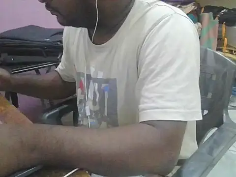 itguyhyd (Ask my age) - feel happy