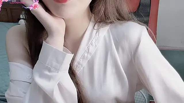 nabbi_trinh - Nabbi_Trinh's free webcam - UK Sex Cams