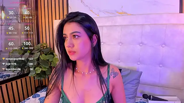 Madyson18 live cam profile