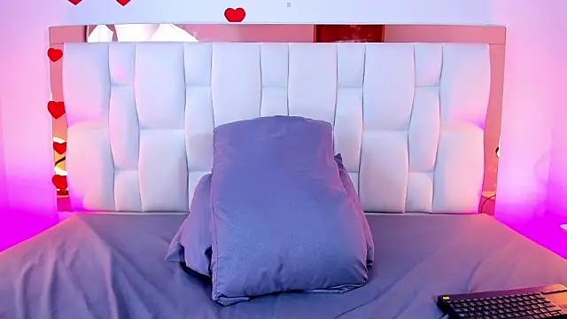 camillejuicy_ - CamilleJuicy_'s free webcam - UK Sex Cams