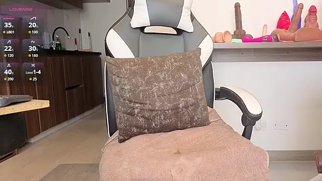 jade_amado_ - Jade_Amado_'s free webcam - UK Sex Cams