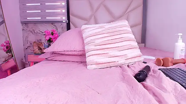 lili_jhonson - Lili_jhonson's free webcam - UK Sex Cams