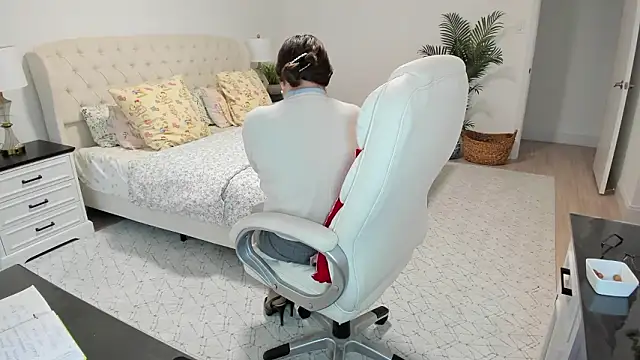 vika73 (F mature) - Watch my video in my profile