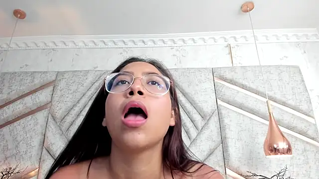 AbbyLoius live sex cam