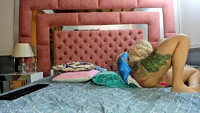 briana_wonder69xxx webcam