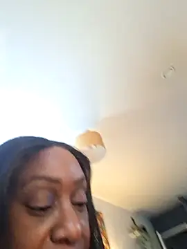 Webcam Model (Ebony-SultryX)  is live.Free join now!