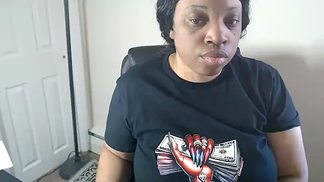 Sexymona1218 live cam